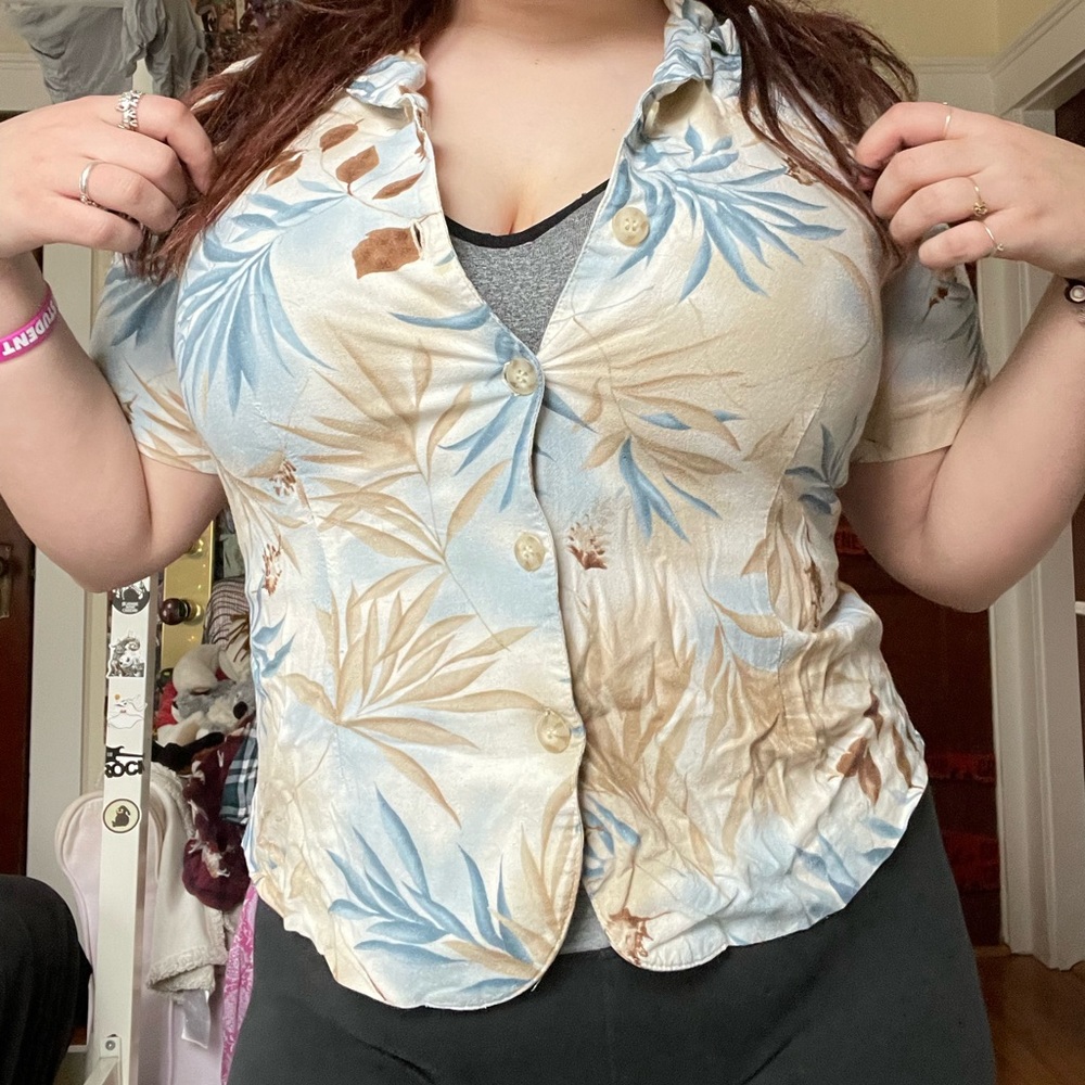 Hawaiian button up